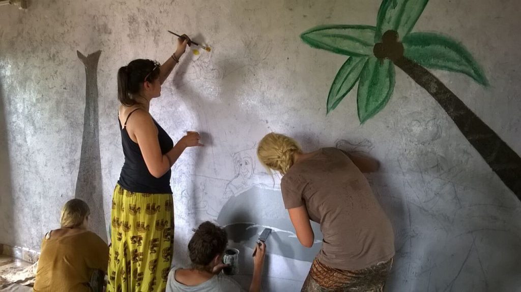 Why Volunteer in India? 1 Goa Construction 00